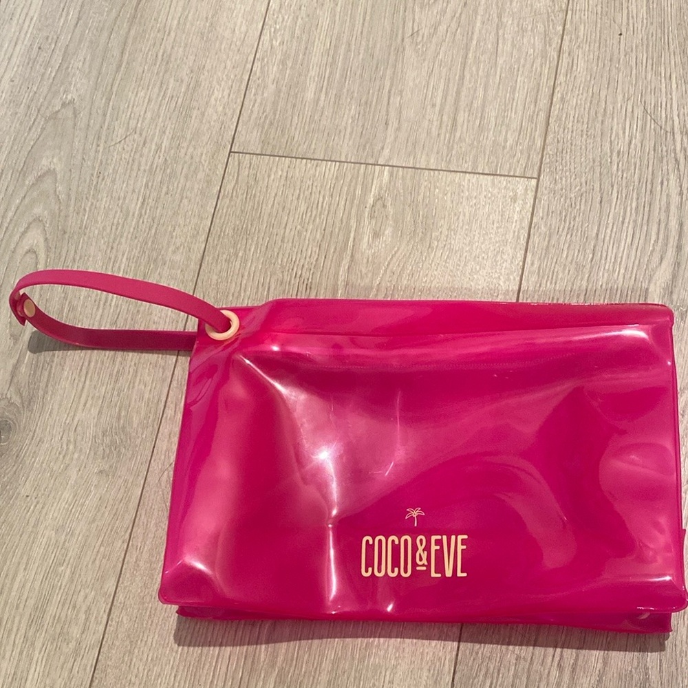 Hand clutch/cosmetic bag